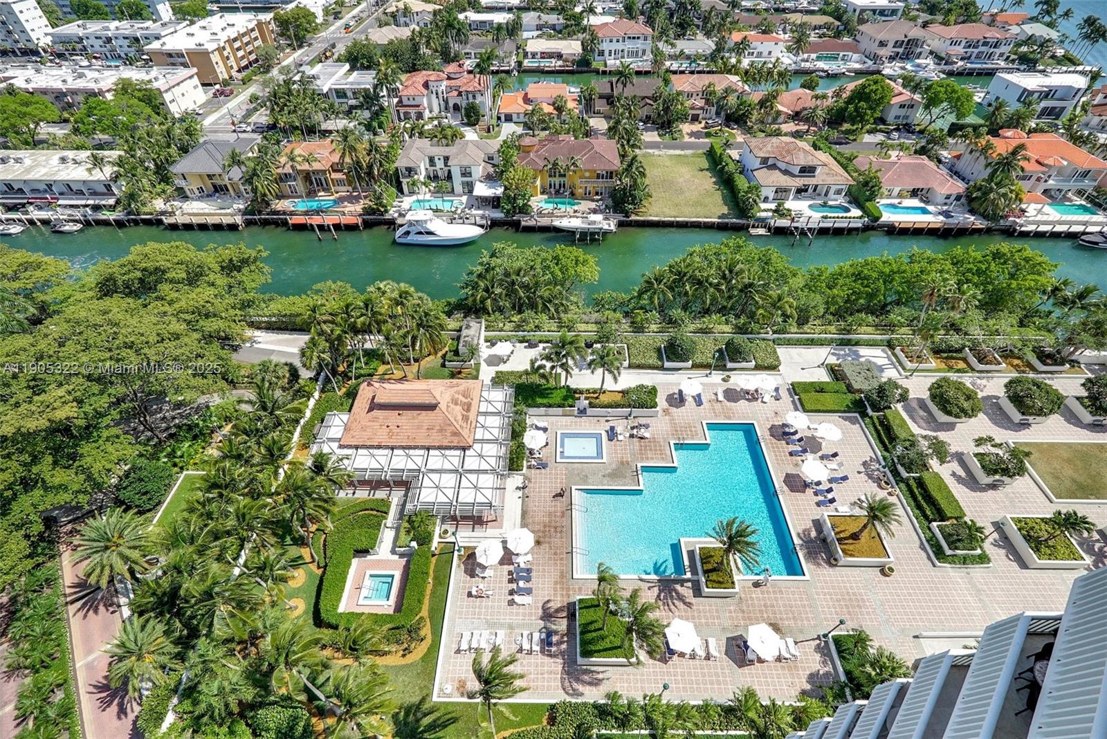 See details 2004 3 / 3 1950 sq. ft. $ 2025-10-30 0 Photo