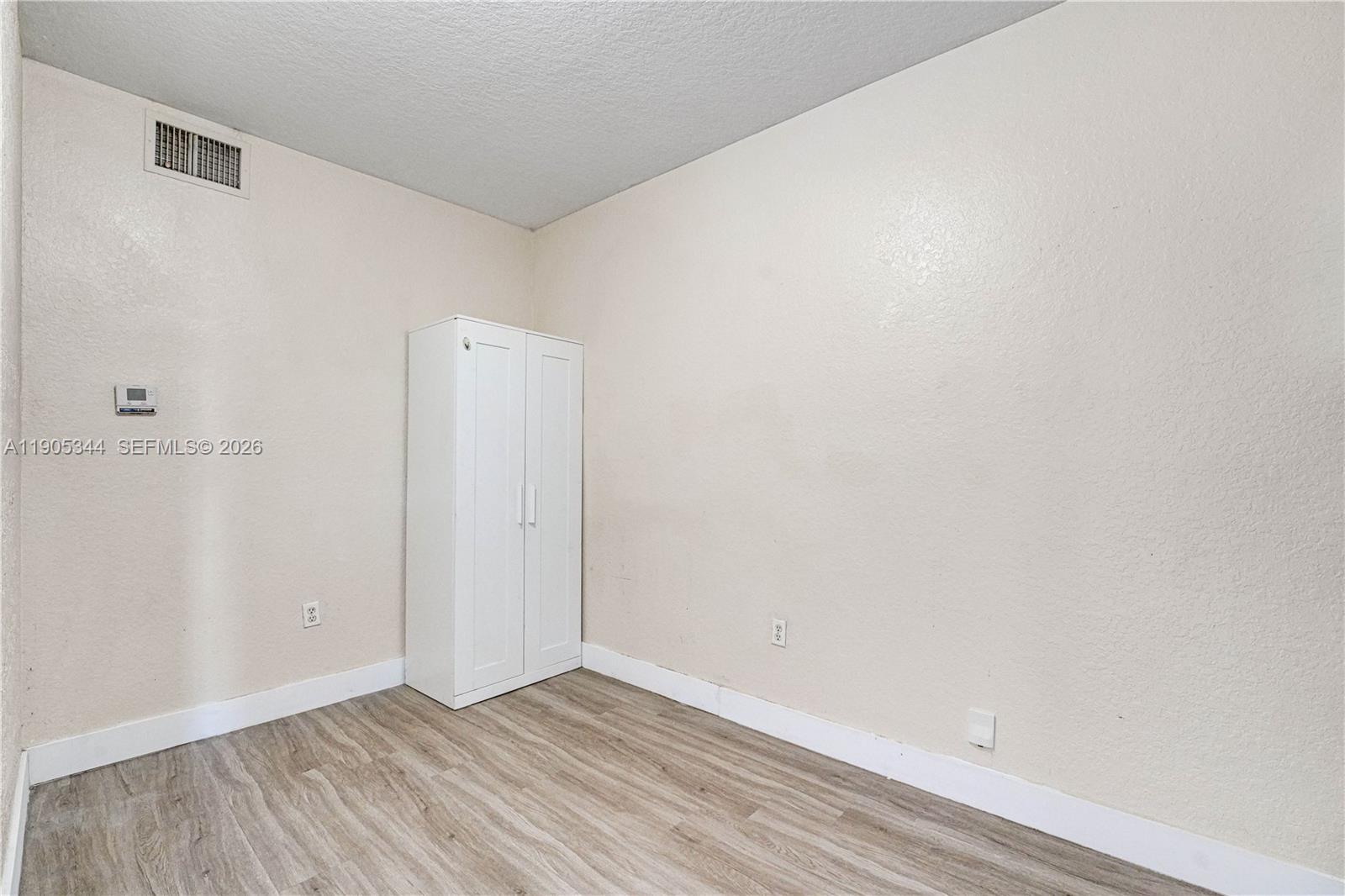 See details / 1527 sq. ft. $ 2026-05-18 0 Photo