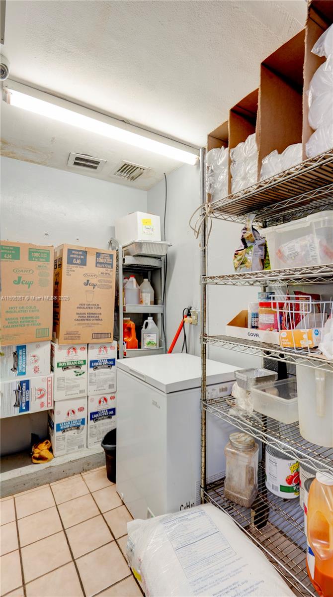 Ver detalles   /   sq. ft. $ 2025-10-30 0 foto