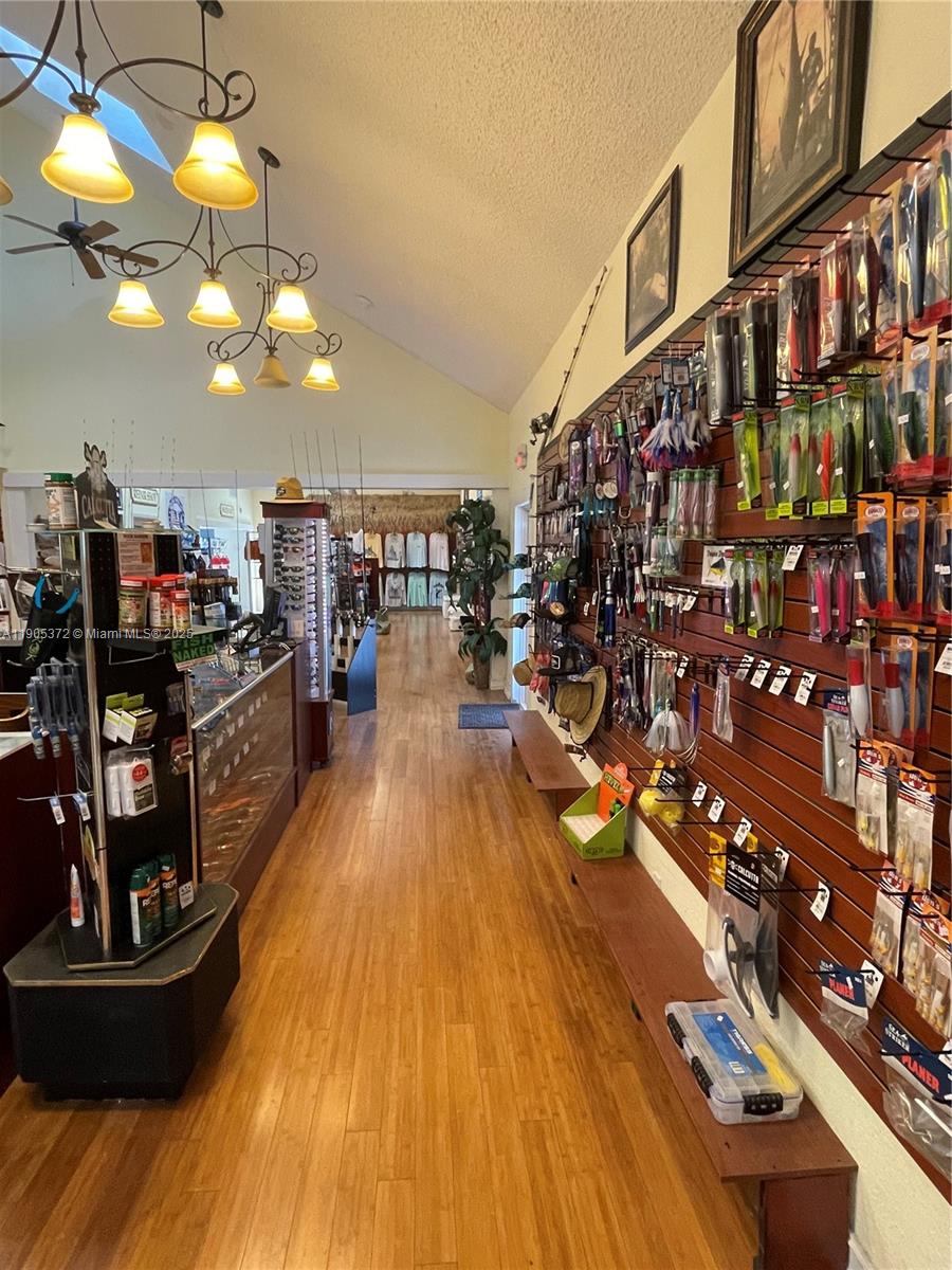 Ver detalles / sq. ft. $ 2025-10-30 0 foto