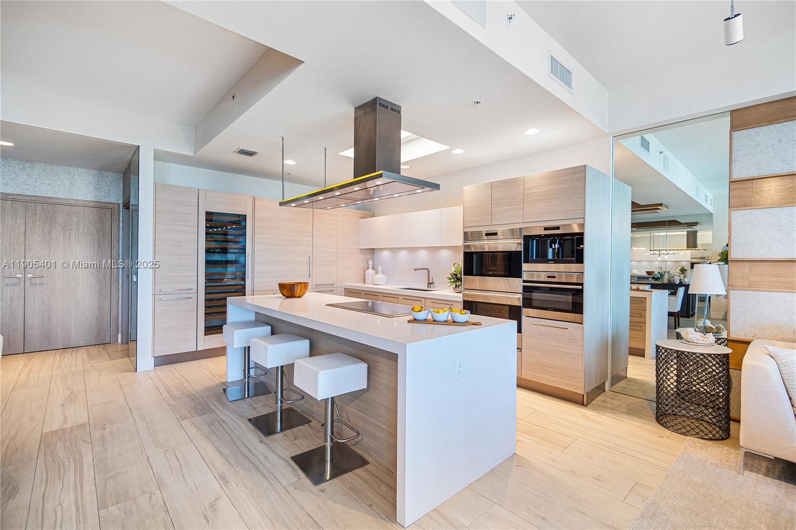 Photo of 17301 BISCAYNE BLVD #PH6, North Miami Beach, Florida, 33160 -