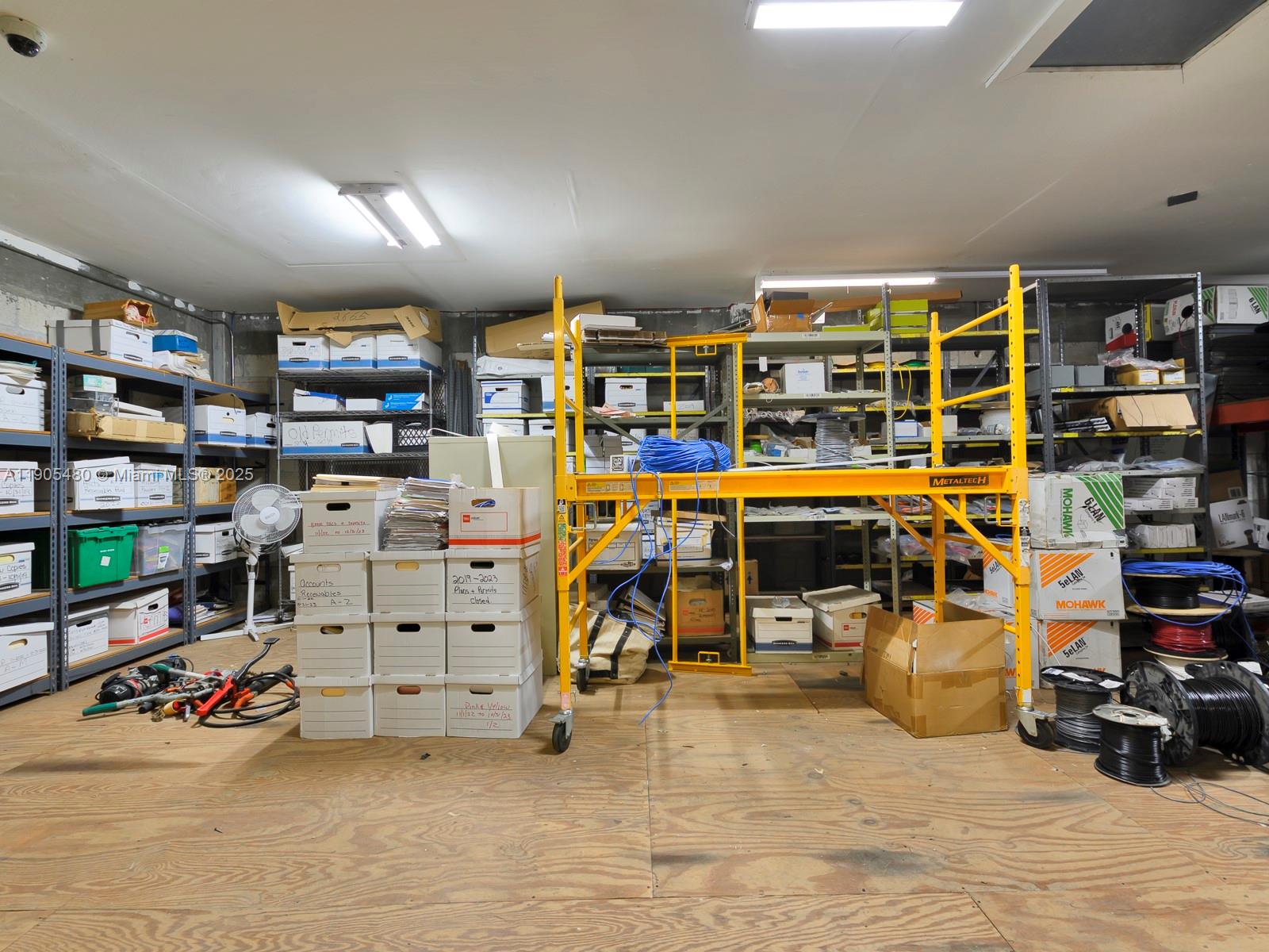 Подробнее   /   кв.футов $ 2025-10-30 0 Фото