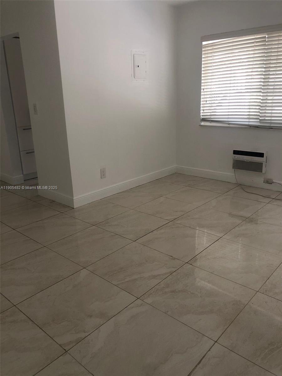 Подробнее / кв.футов $ 2025-10-30 0 Фото