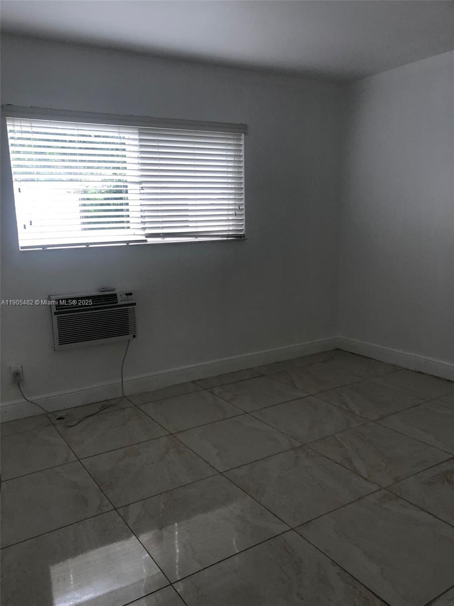 Подробнее / кв.футов $ 2025-10-30 0 Фото