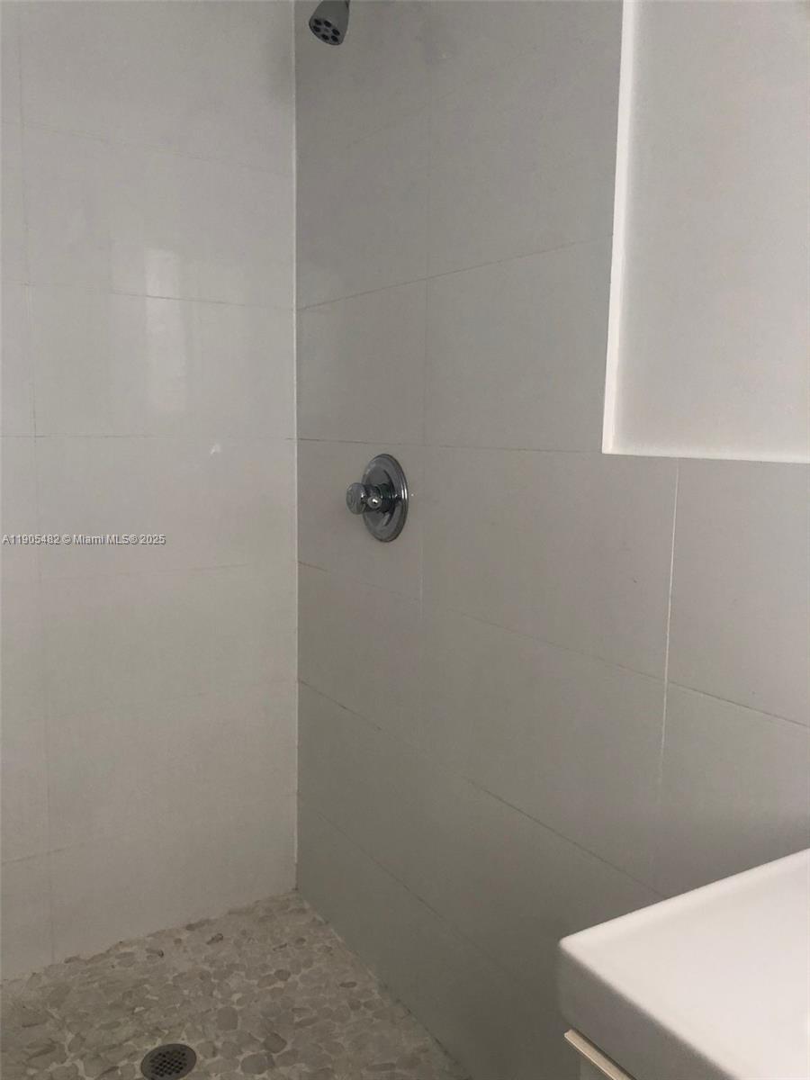 Подробнее / кв.футов $ 2025-10-30 0 Фото