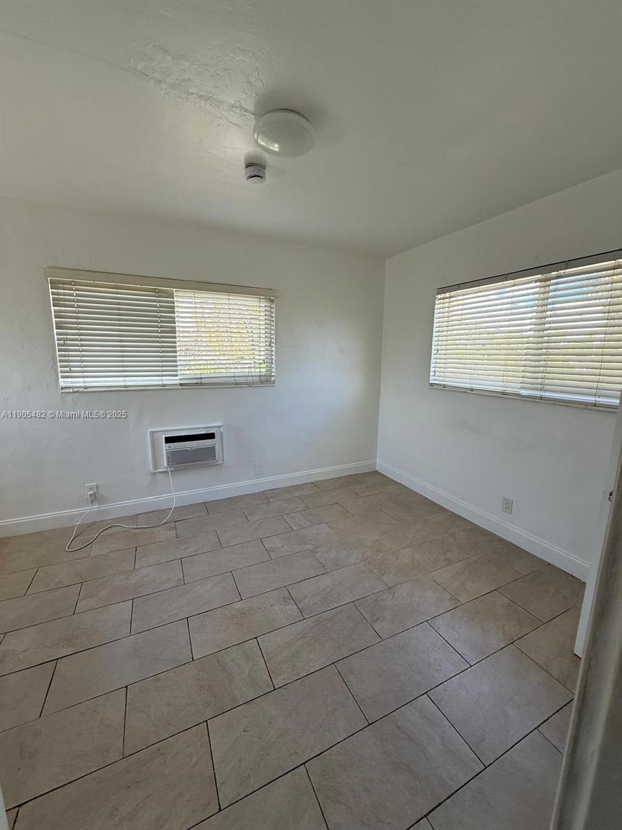 Подробнее / кв.футов $ 2025-10-30 0 Фото