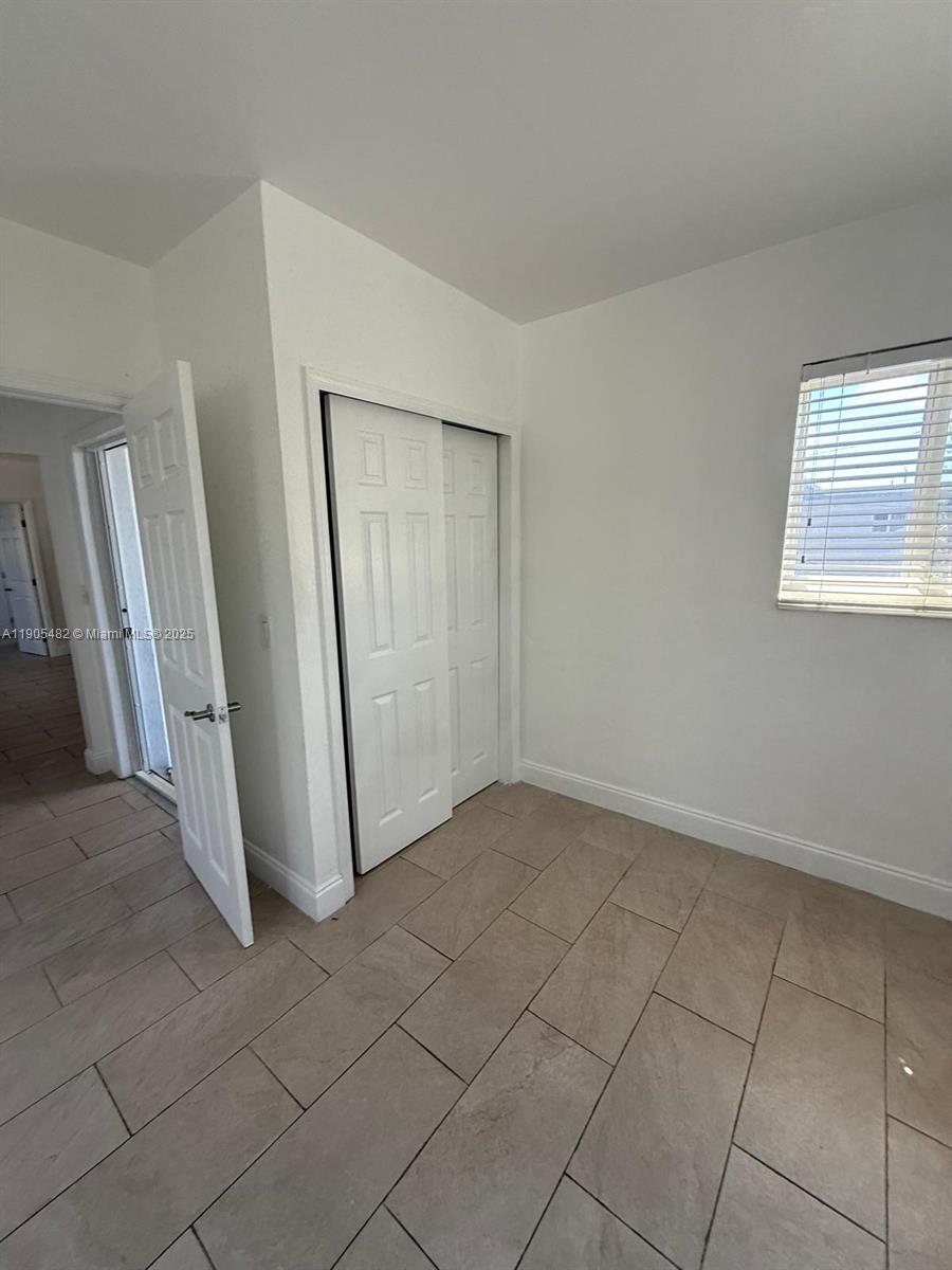 Подробнее / кв.футов $ 2025-10-30 0 Фото