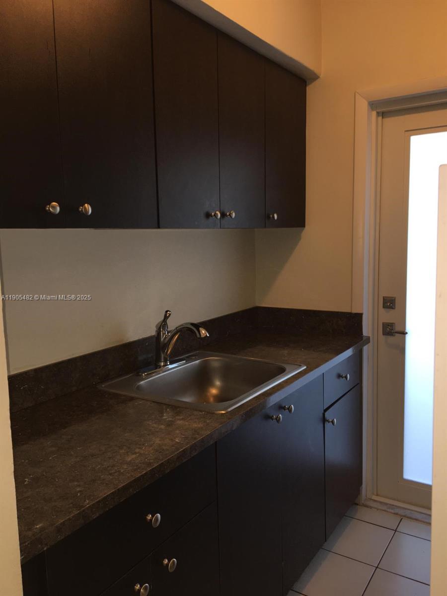 Подробнее / кв.футов $ 2025-10-30 0 Фото