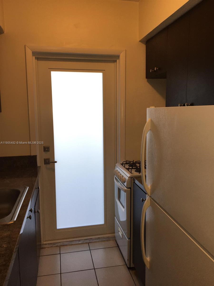 Подробнее / кв.футов $ 2025-10-30 0 Фото