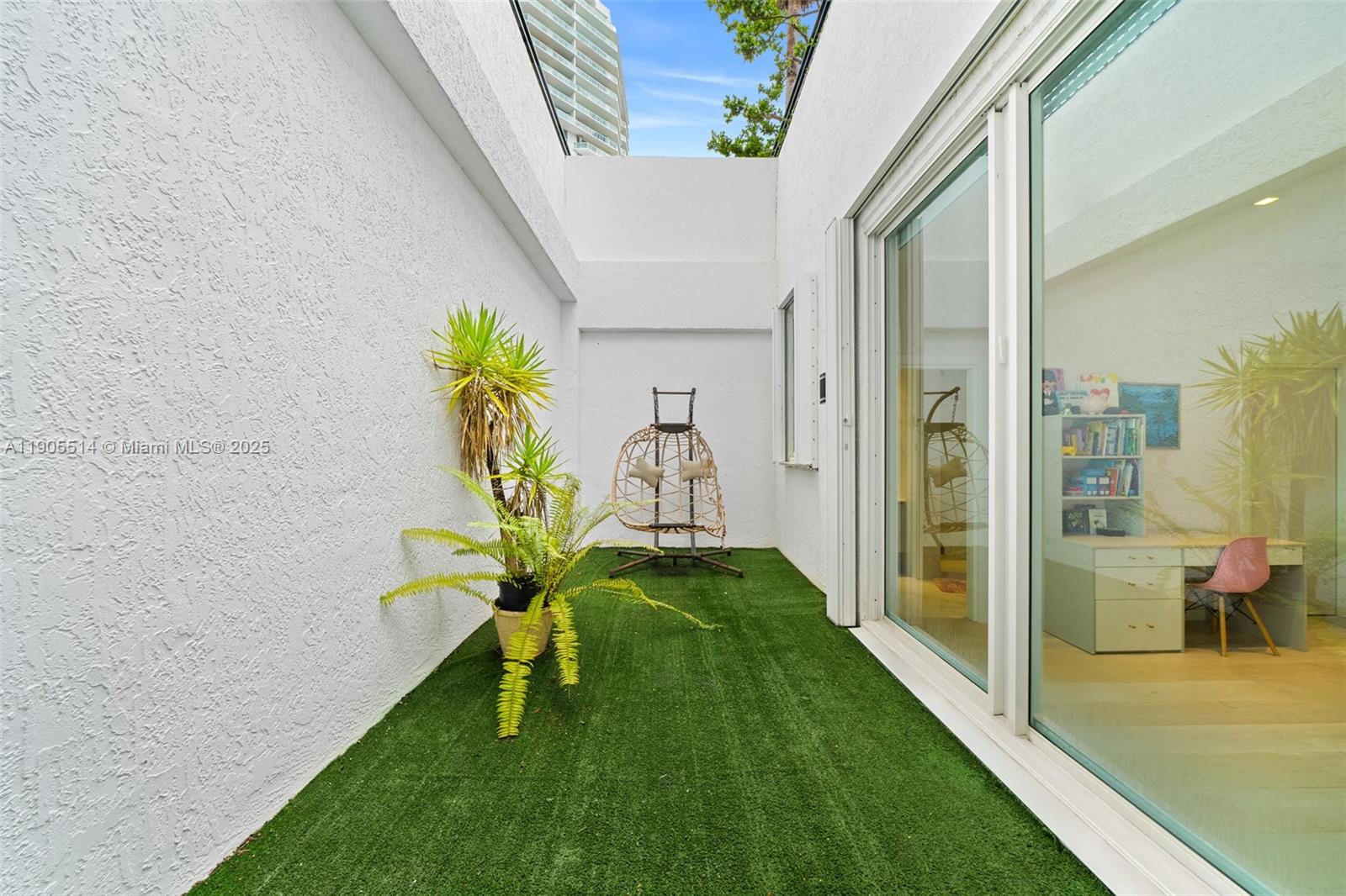 Photo of 16500 Collins Ave #TH-8, Sunny Isles Beach, Florida, 33160 -