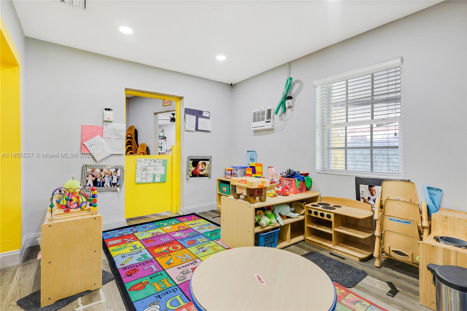   /   sq. ft. $ 2025-10-30 0 Photo