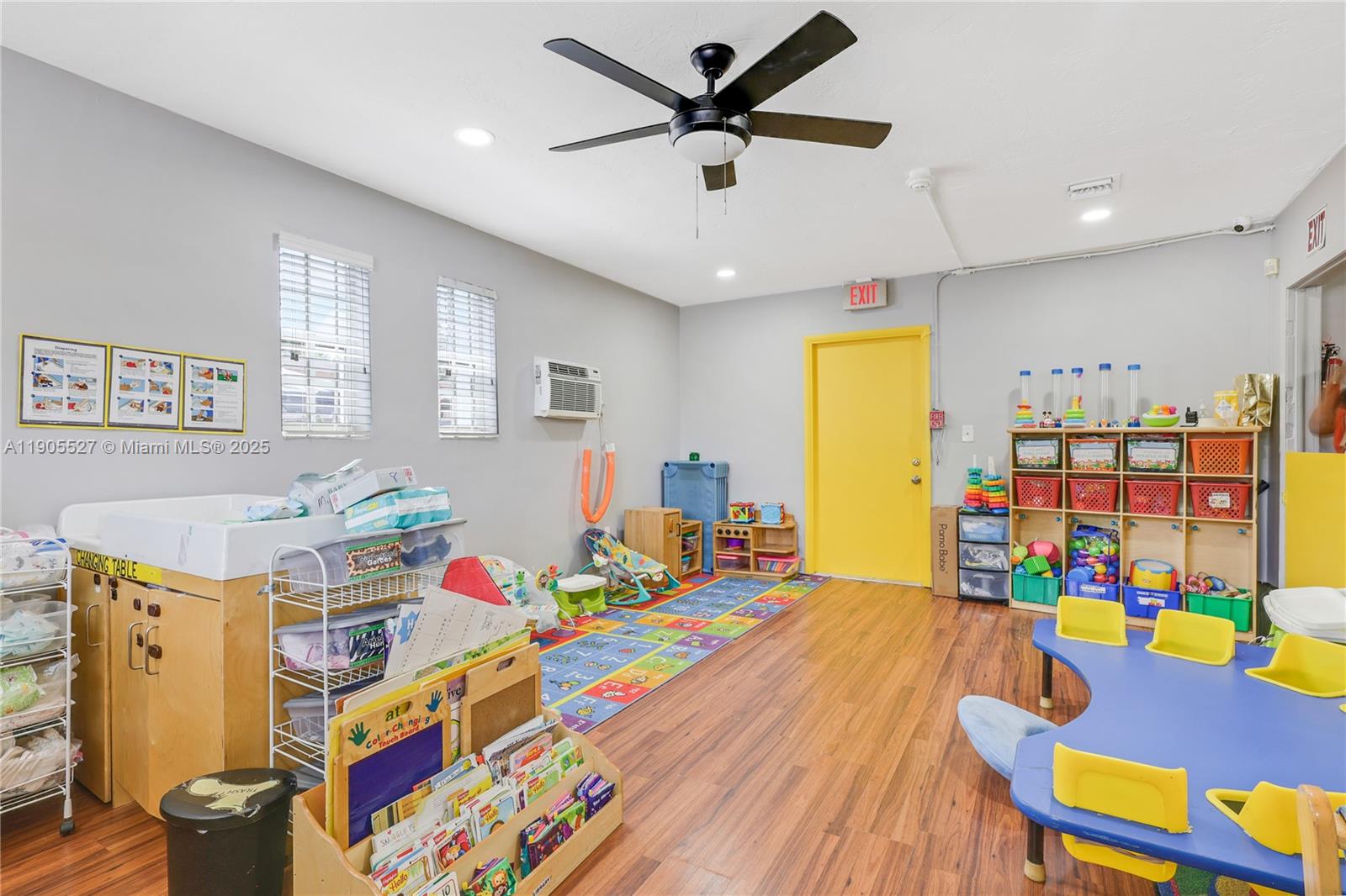   /   sq. ft. $ 2025-10-30 0 Photo