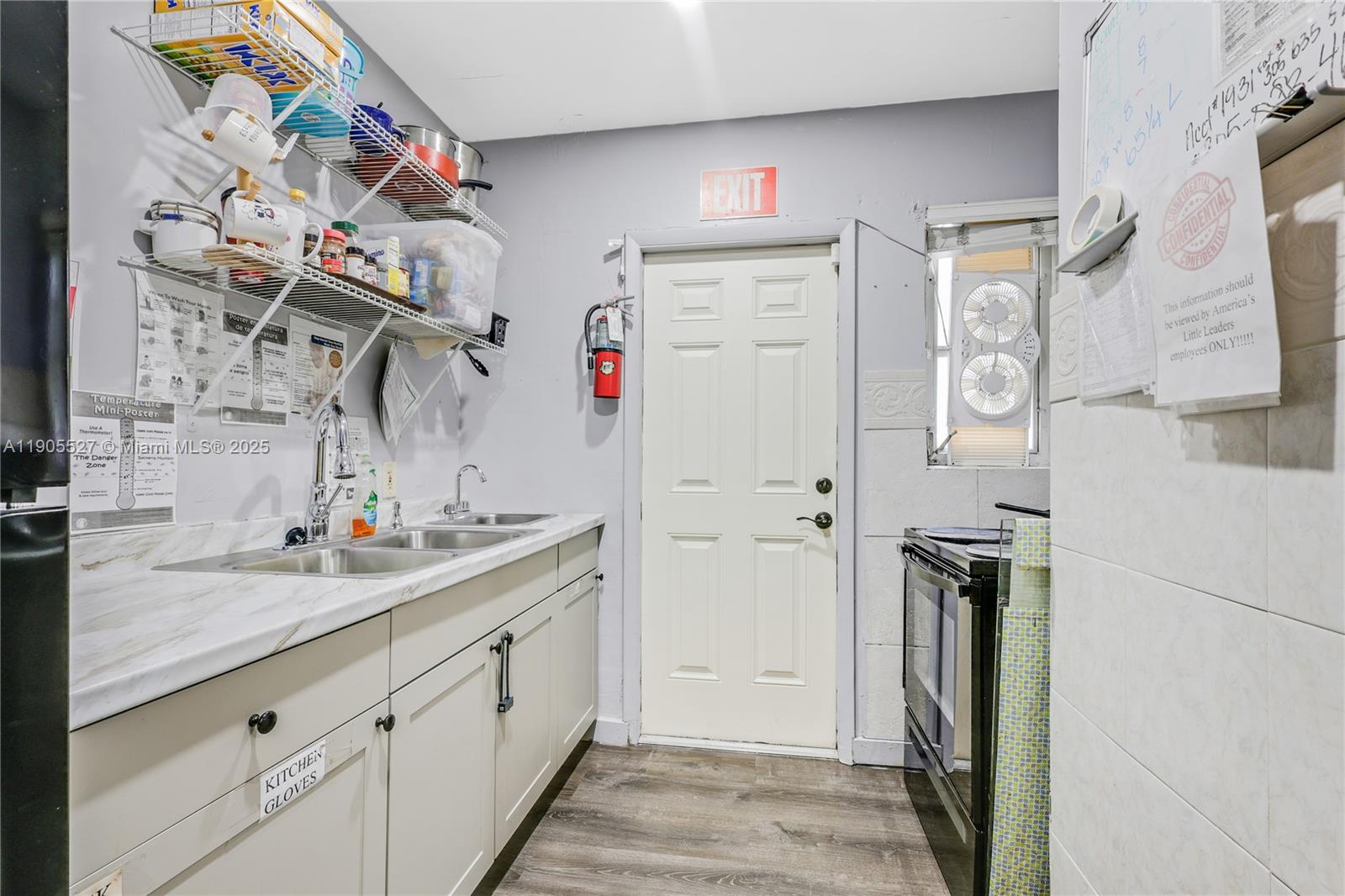   /   sq. ft. $ 2025-10-30 0 Photo