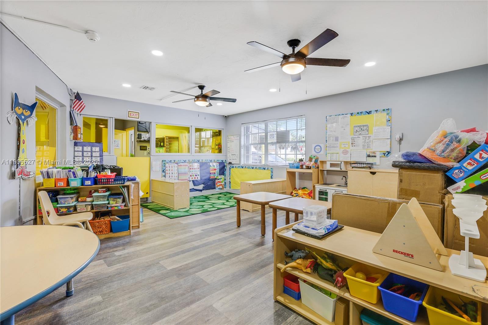   /   sq. ft. $ 2025-10-30 0 Photo