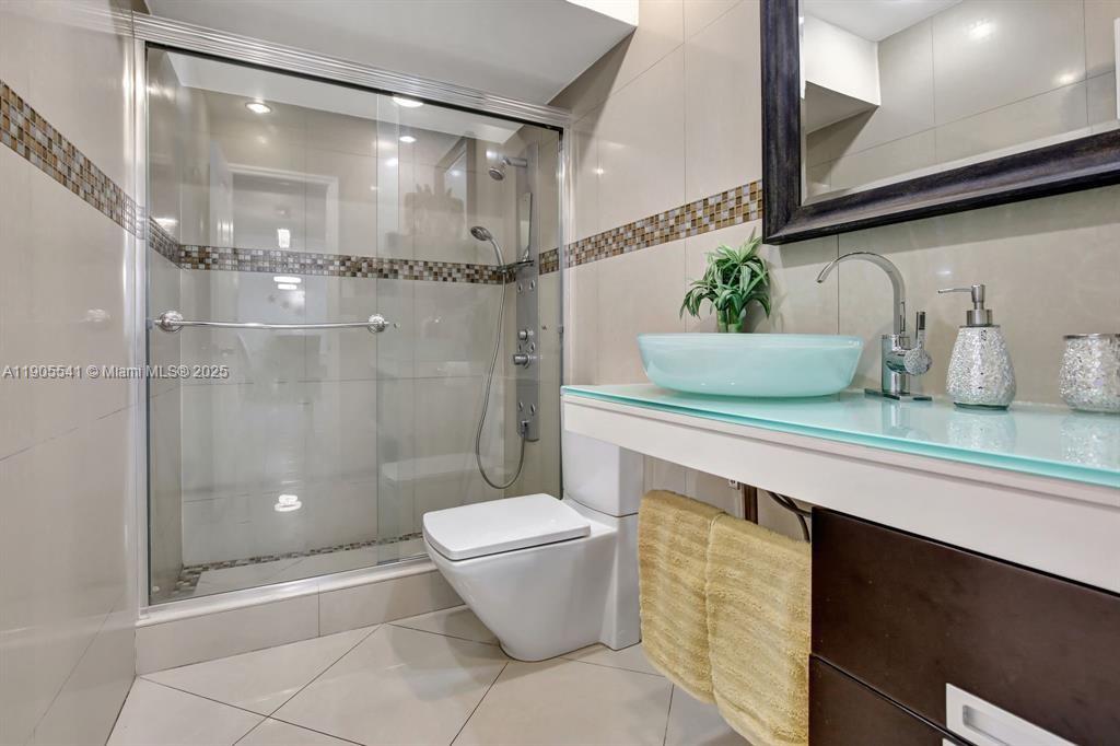 Photo of 219 14th Ave  #107, Hallandale Beach, Florida, 33009 - 