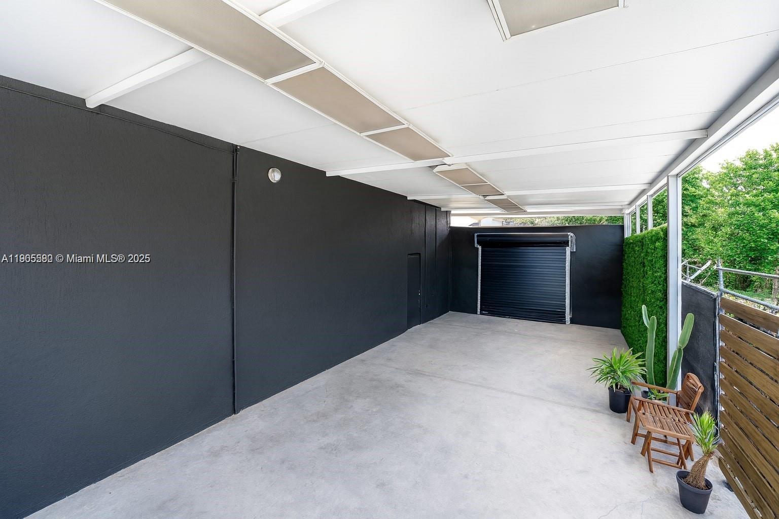 #MAIN  /   кв.футов $ 2025-10-30 0 Фото