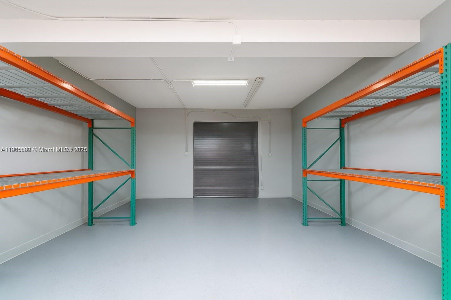 #MAIN  /   кв.футов $ 2025-10-30 0 Фото