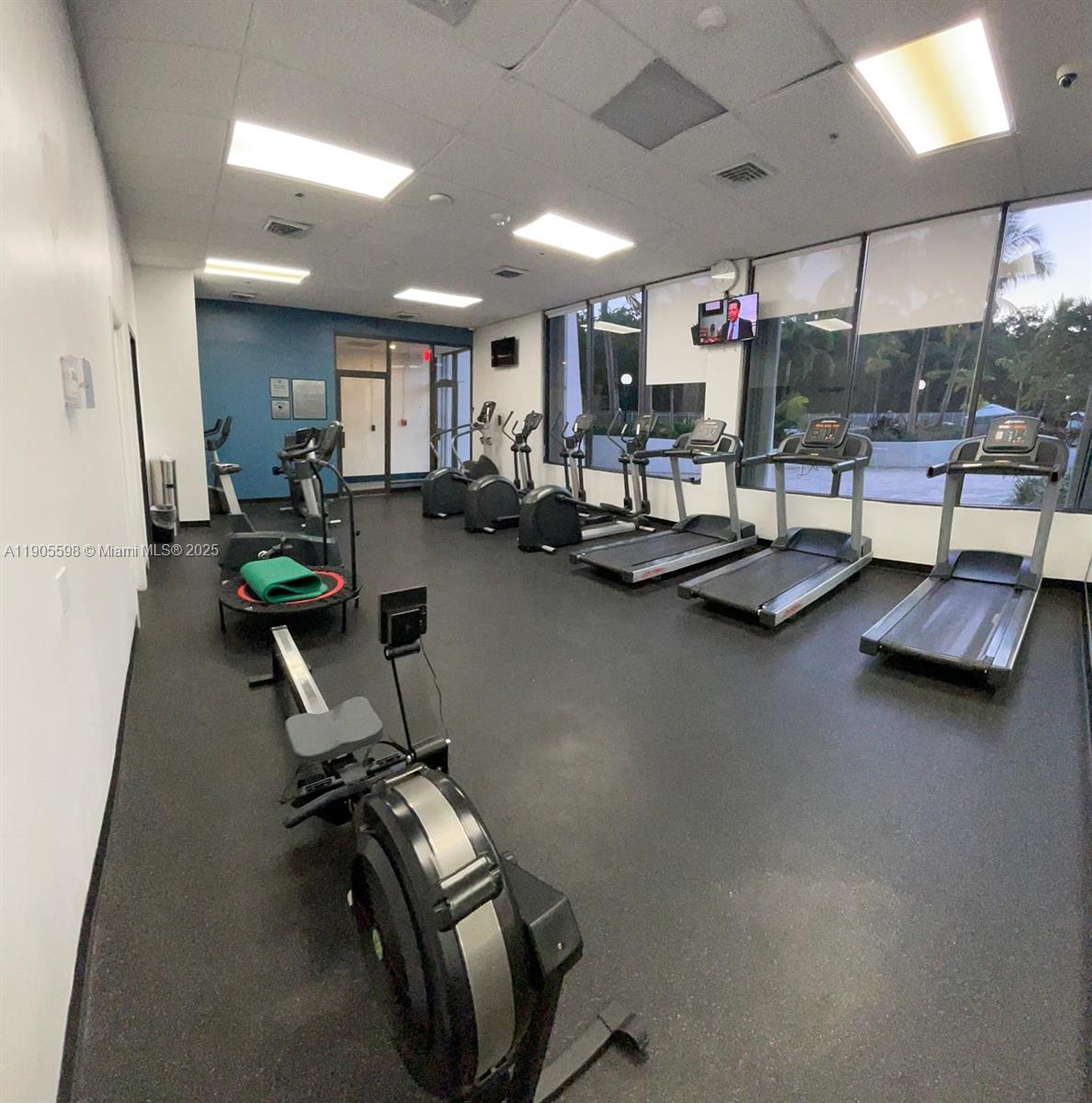 412 1 / 2 991 sq. ft. $ 2025-10-30 0 Photo