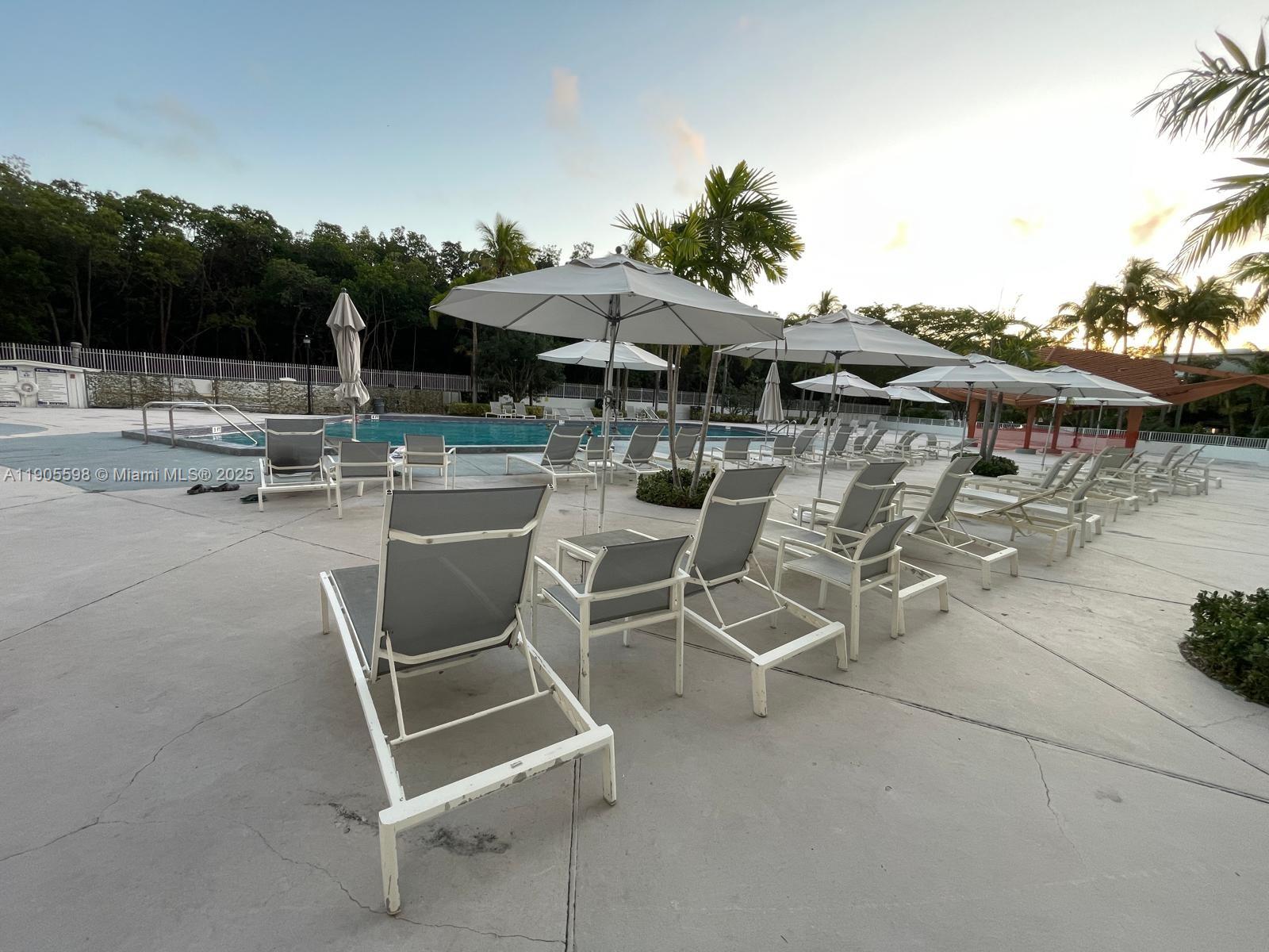 412 1 / 2 991 sq. ft. $ 2025-10-30 0 Photo