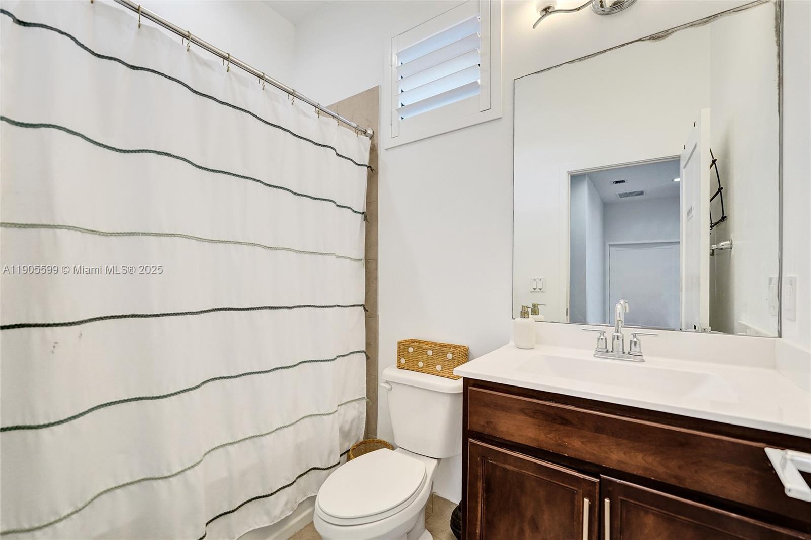 4947 3 / 3 2187 sq. ft. $ 2025-11-24 0 Photo