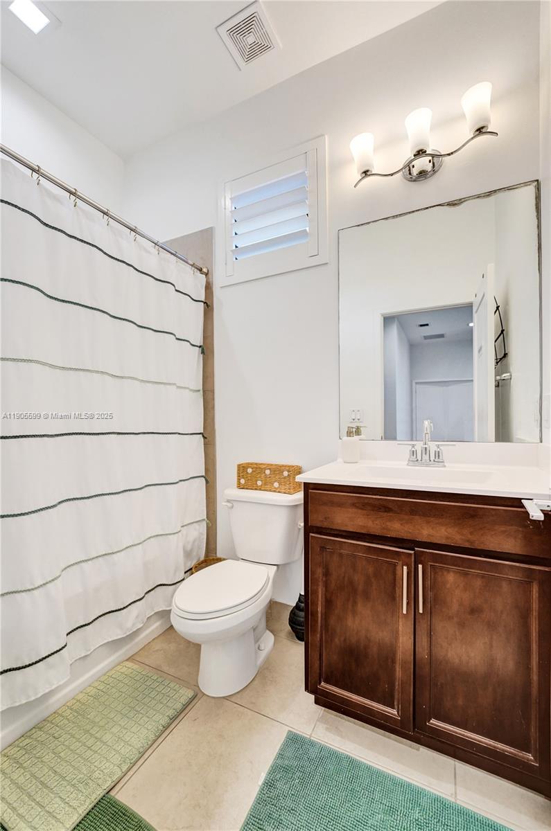 4947 3 / 3 2187 sq. ft. $ 2025-11-24 0 Photo