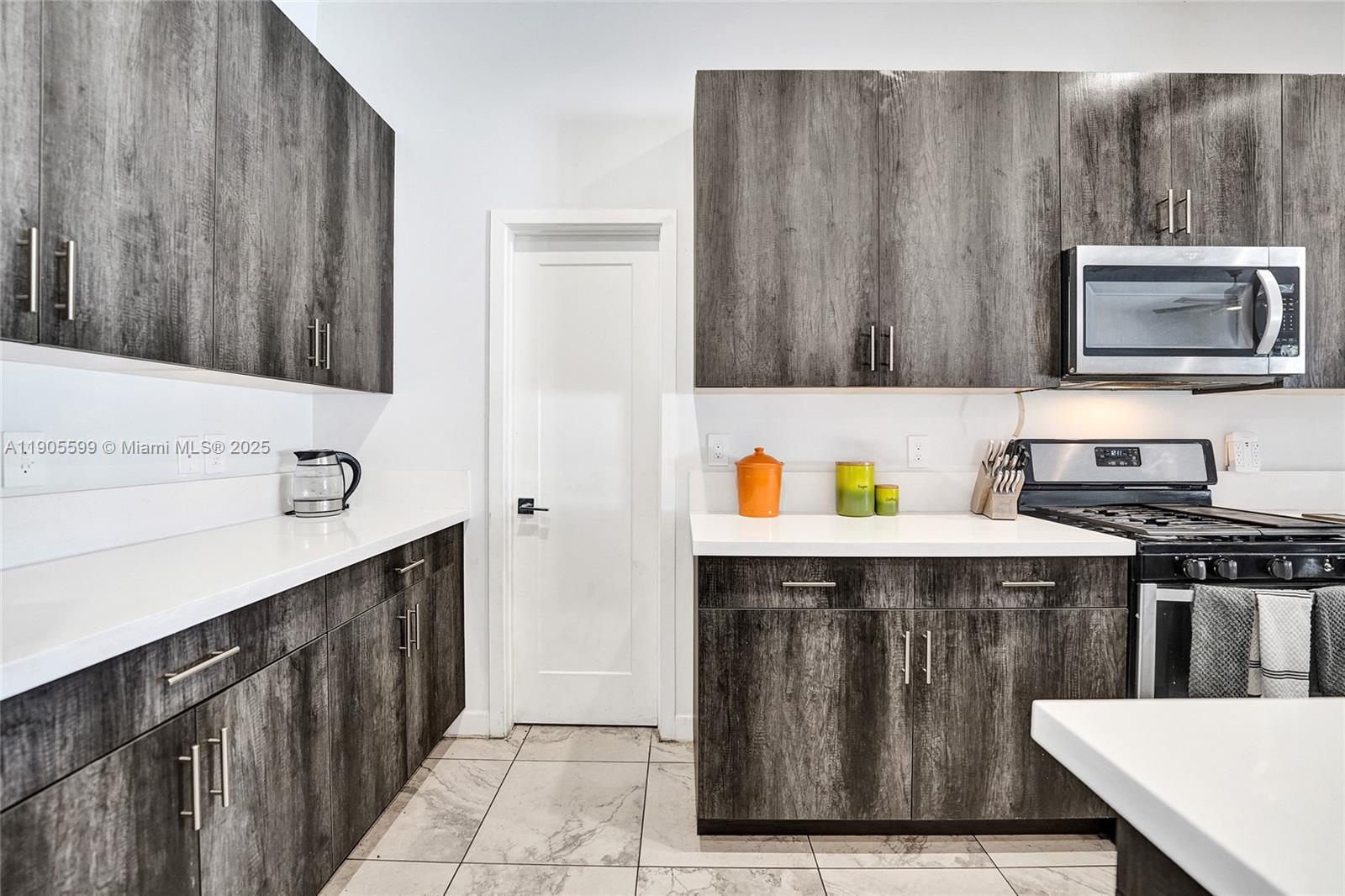 4947 3 / 3 2187 sq. ft. $ 2025-11-24 0 Photo