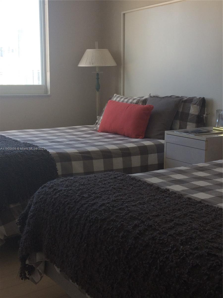 2031 2 / 2 1350 sq. ft. $ 2025-10-30 0 Photo