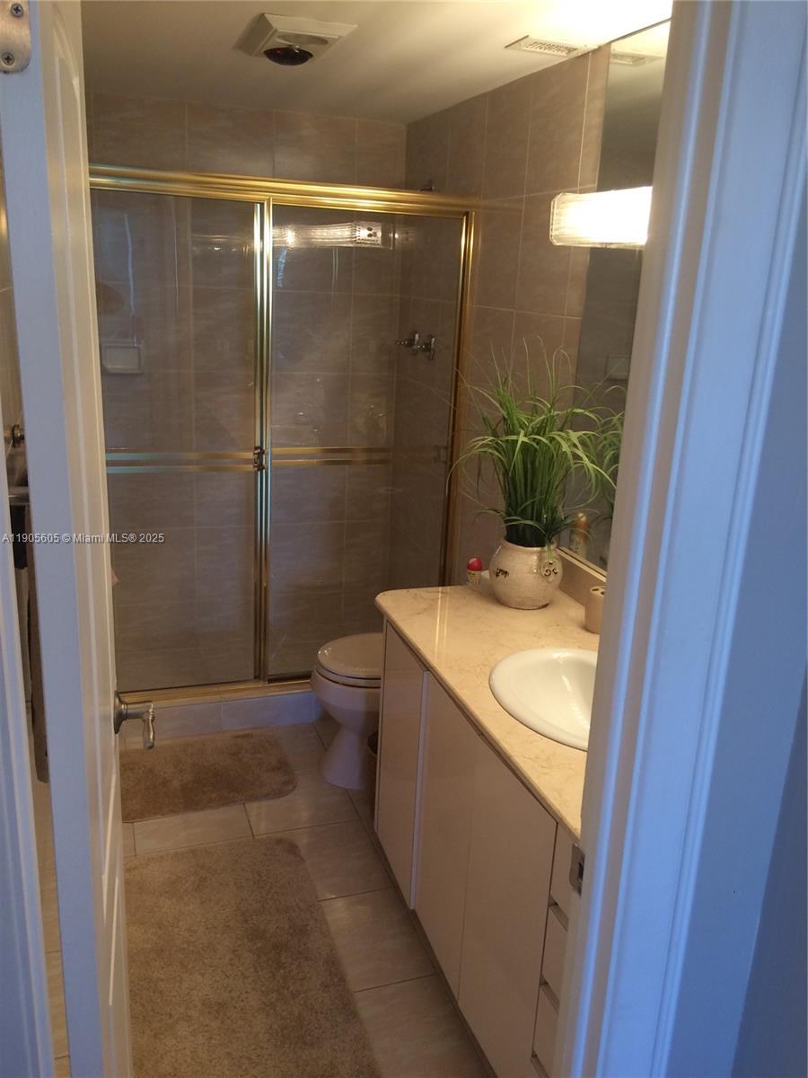 2031 2 / 2 1350 sq. ft. $ 2025-10-30 0 Photo