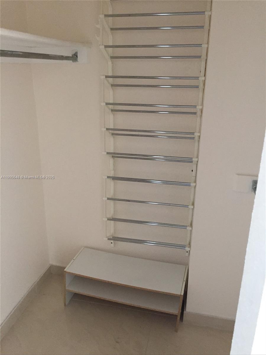 12J 2 / 2 1240 sq. ft. $ 2025-10-30 0 Photo