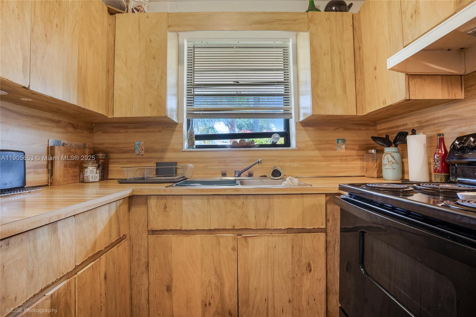   /  1926 sq. ft. $ 2025-10-30 0 Photo