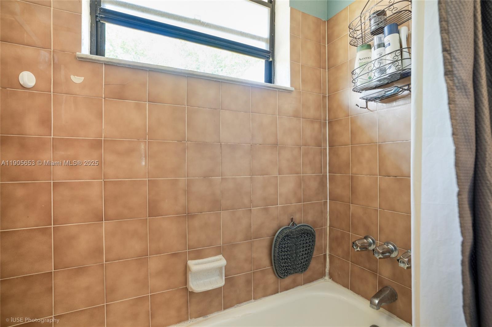   /  1926 sq. ft. $ 2025-10-30 0 Photo