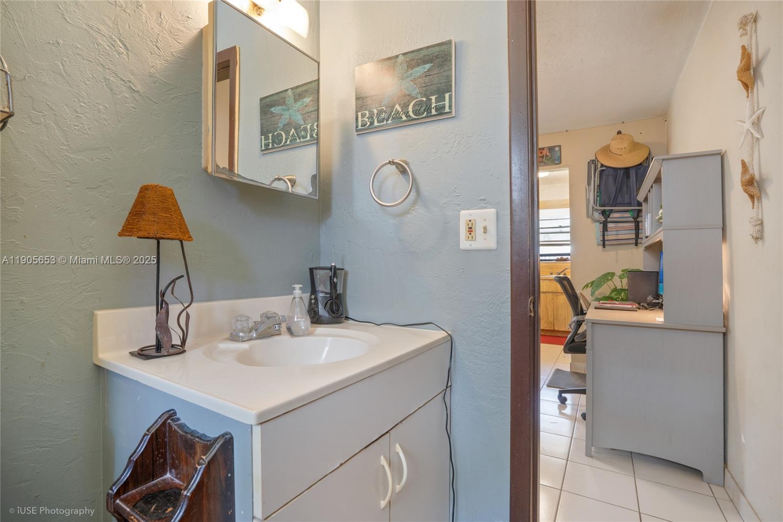   /  1926 sq. ft. $ 2025-10-30 0 Photo