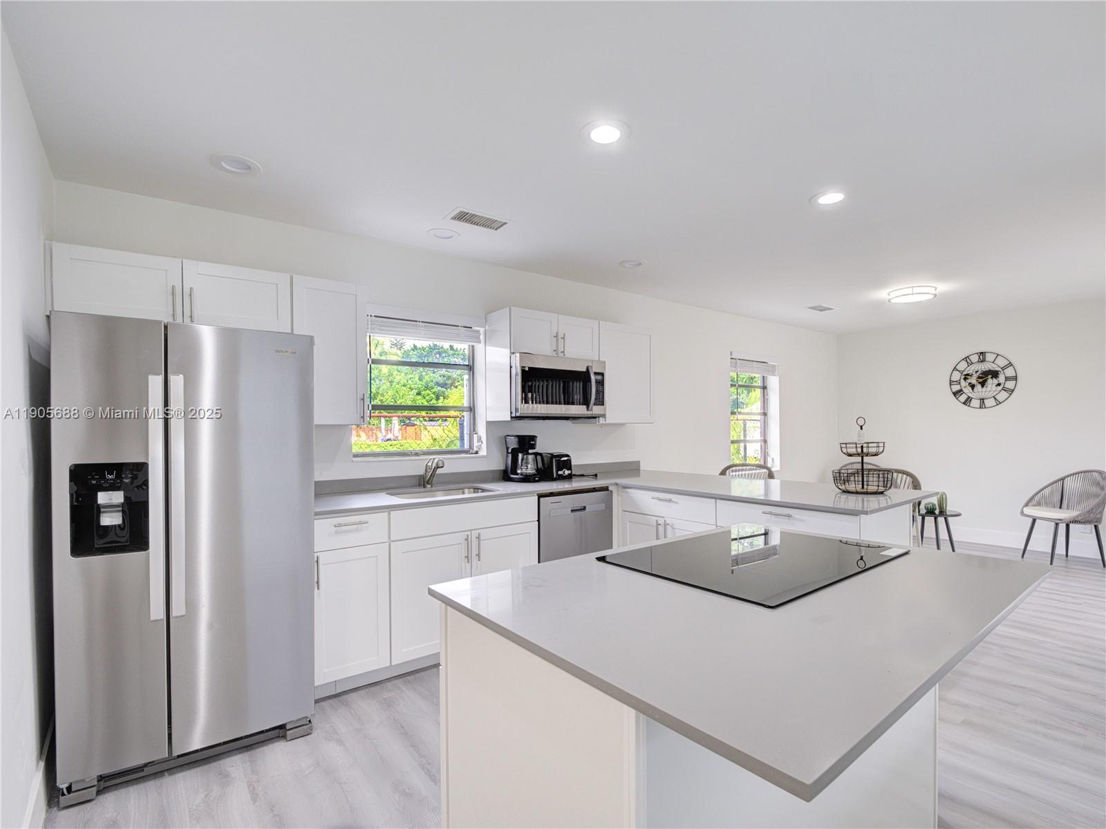 See details 2703 5 / 3 2856 sq. ft. $ 2025-10-30 0 Photo