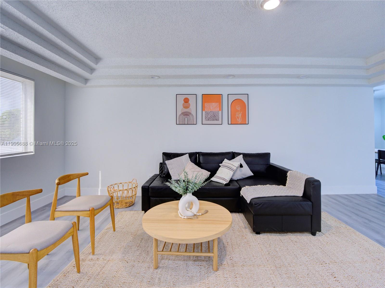 See details 2703 5 / 3 2856 sq. ft. $ 2025-10-30 0 Photo