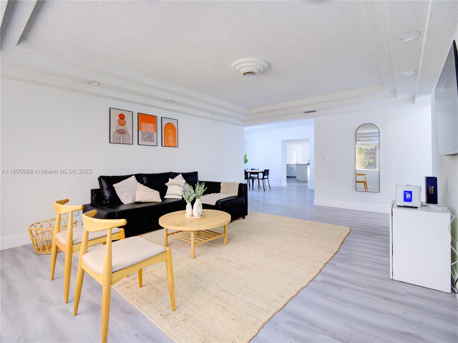 See details 2703 5 / 3 2856 sq. ft. $ 2025-10-30 0 Photo