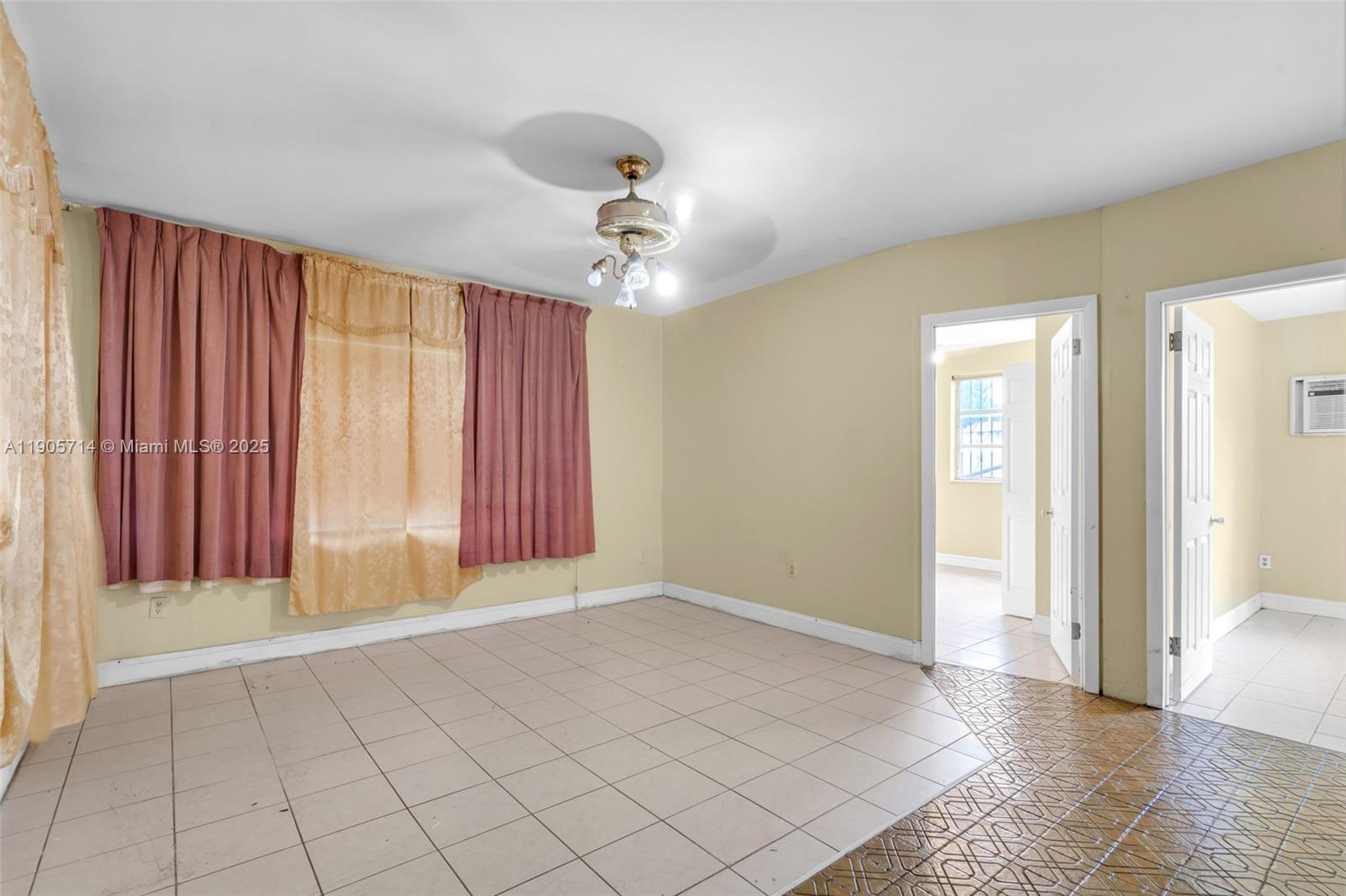   /  2356 sq. ft. $ 2025-10-30 0 Photo