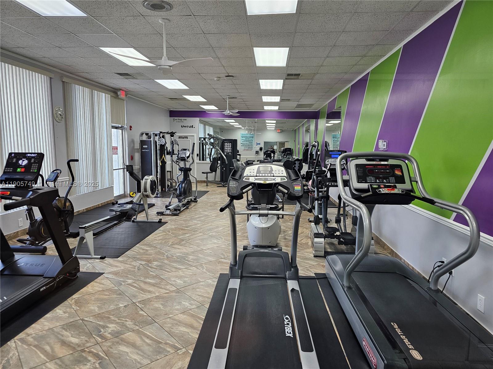 2300 2 / 2 1428 кв.футов $ 2025-10-30 0 Фото