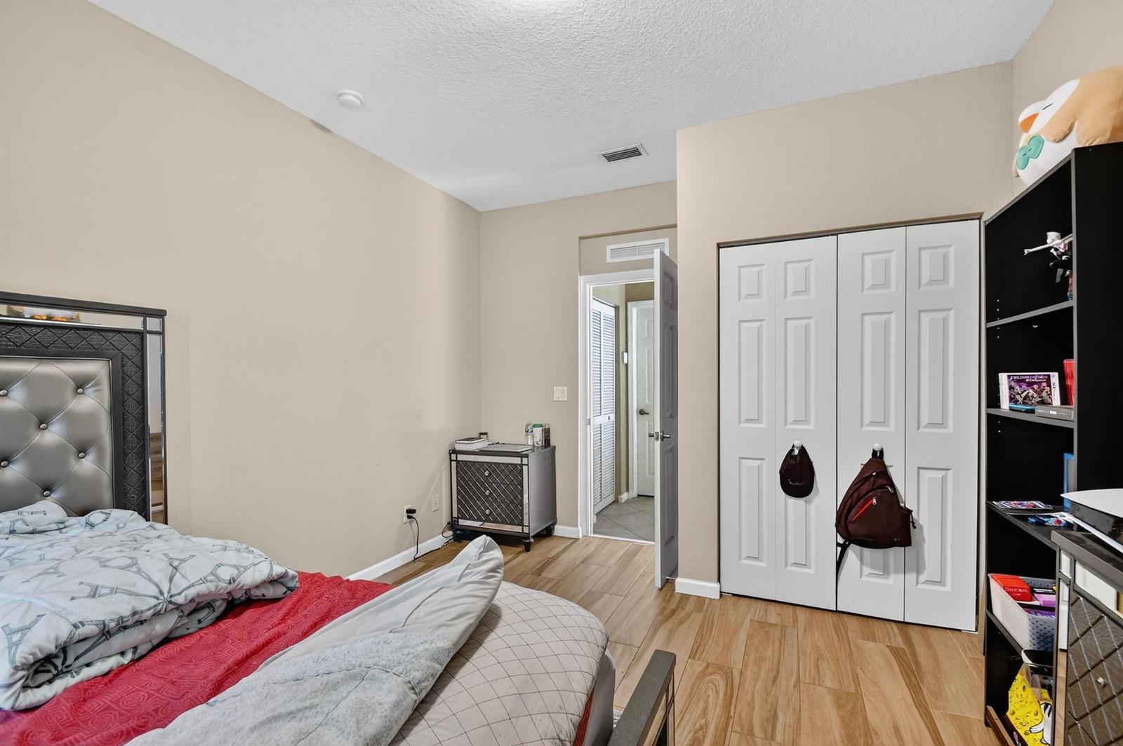 9393 7 / 5 4096 sq. ft. $ 2026-06-24 0 Photo