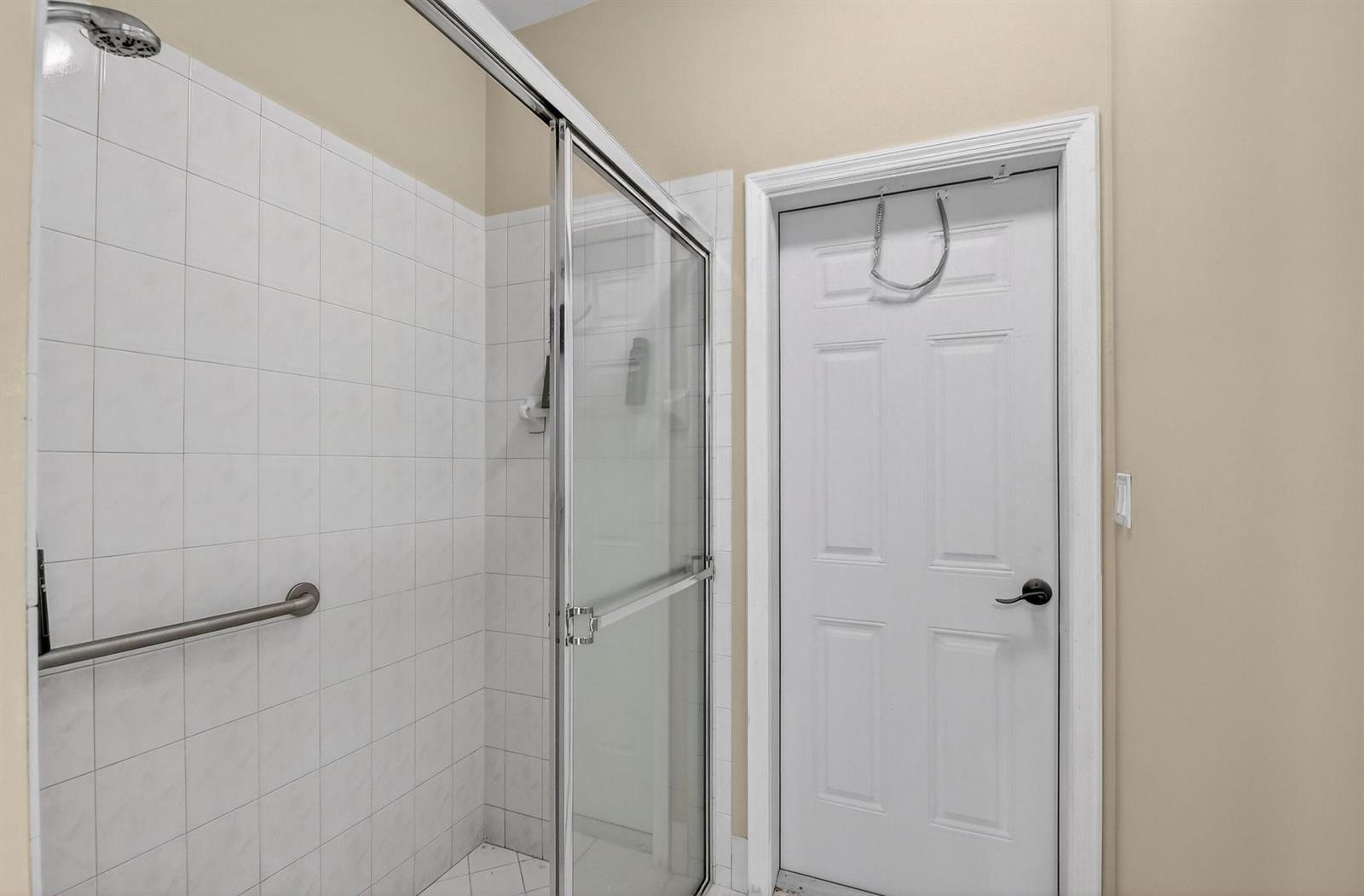 9393 7 / 5 4096 sq. ft. $ 2026-06-24 0 Photo