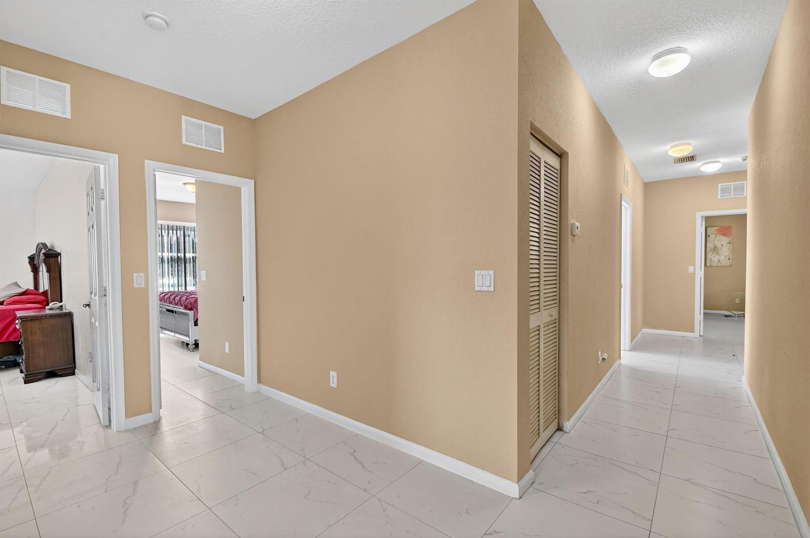 9393 7 / 5 4096 sq. ft. $ 2026-06-24 0 Photo