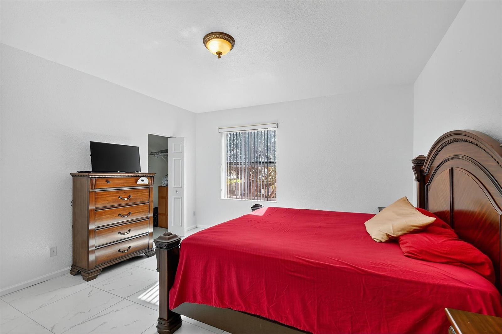 9393 7 / 5 4096 sq. ft. $ 2026-06-24 0 Photo