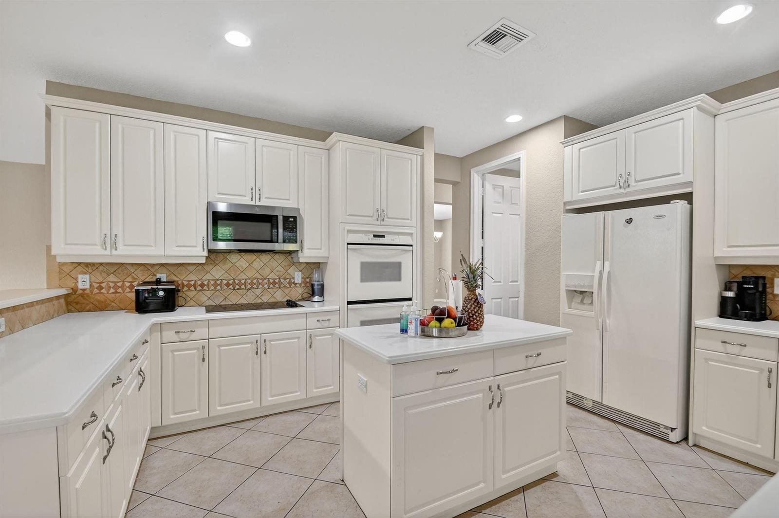 9393 7 / 5 4096 sq. ft. $ 2026-06-24 0 Photo