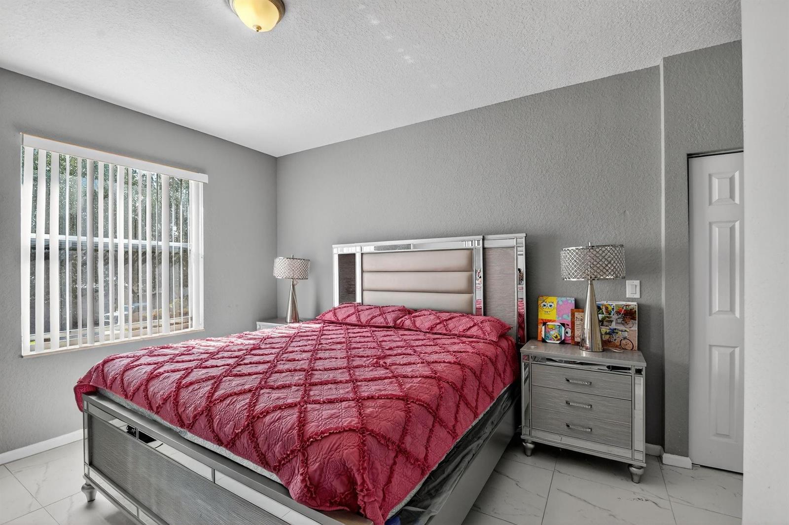 9393 7 / 5 4096 sq. ft. $ 2026-06-24 0 Photo