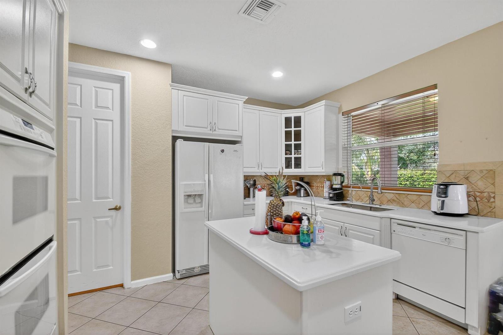 9393 7 / 5 4096 sq. ft. $ 2026-06-24 0 Photo