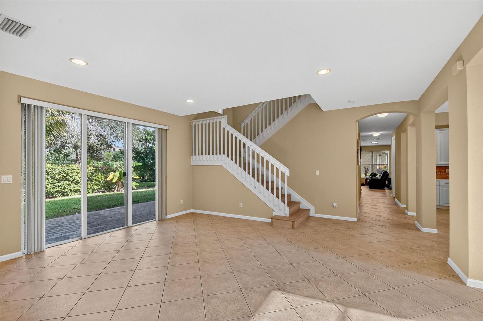 9393 7 / 5 4096 sq. ft. $ 2026-06-24 0 Photo