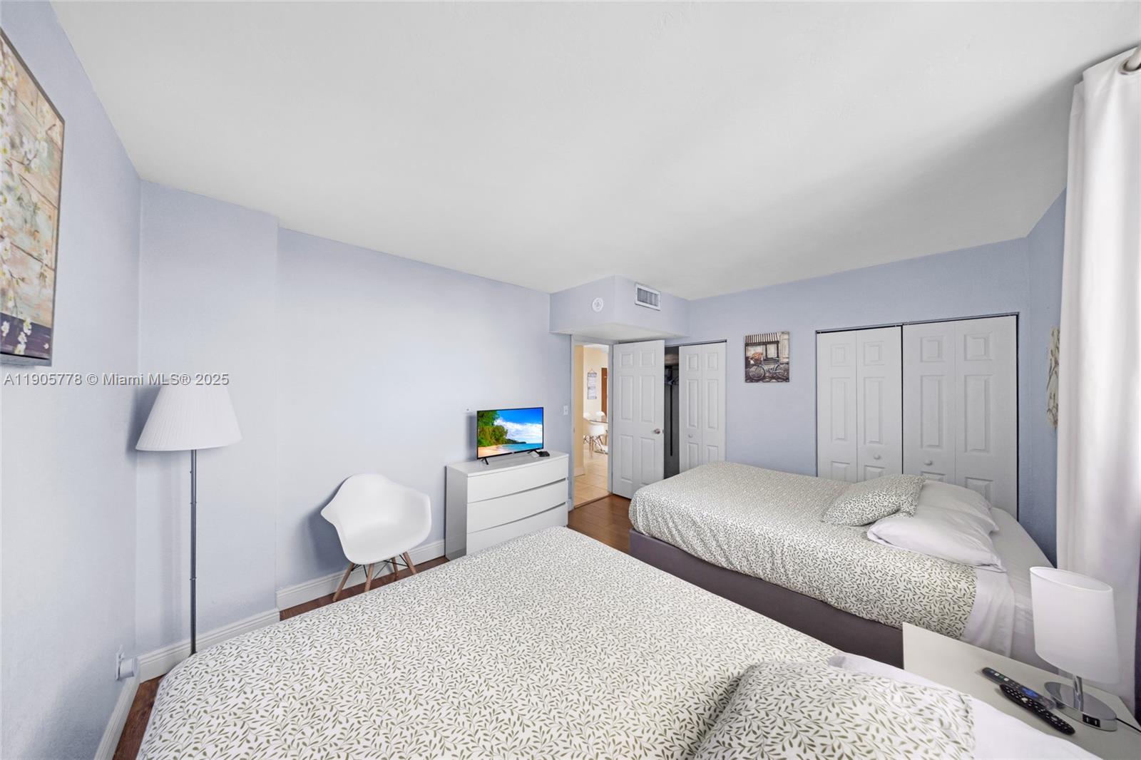 Photo of 3801 Ocean Dr  #15R, Hollywood, Florida, 33019 - 