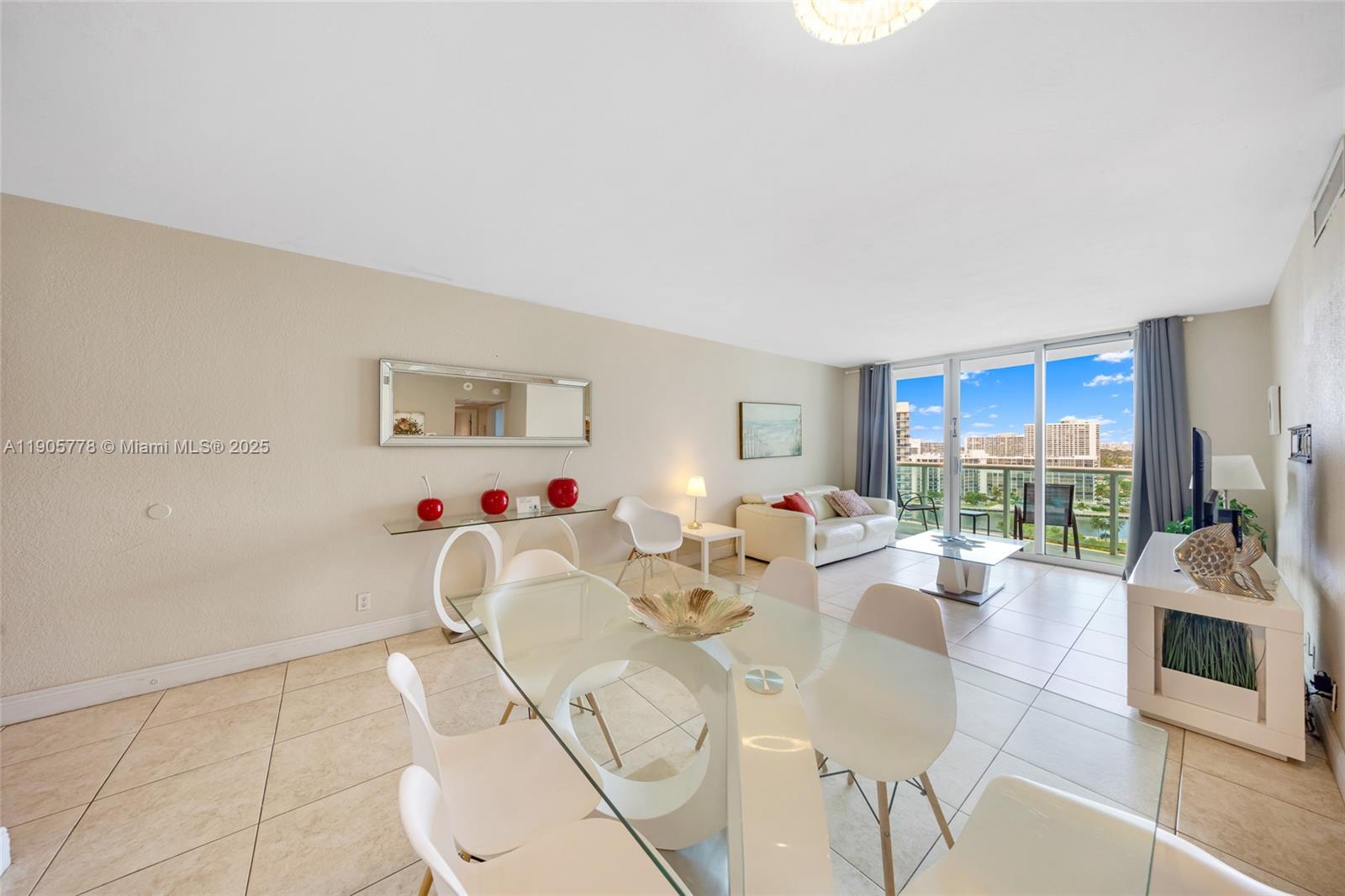 Photo of 3801 Ocean Dr  #15R, Hollywood, Florida, 33019 - 