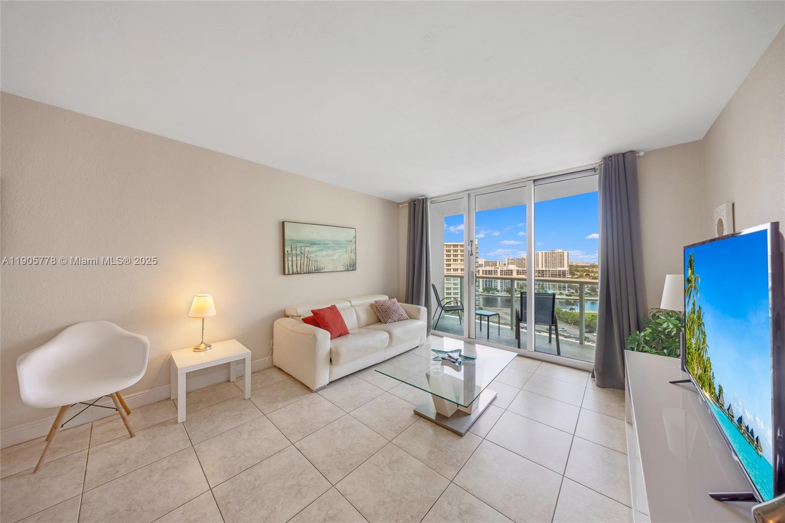 Photo of 3801 Ocean Dr  #15R, Hollywood, Florida, 33019 - 