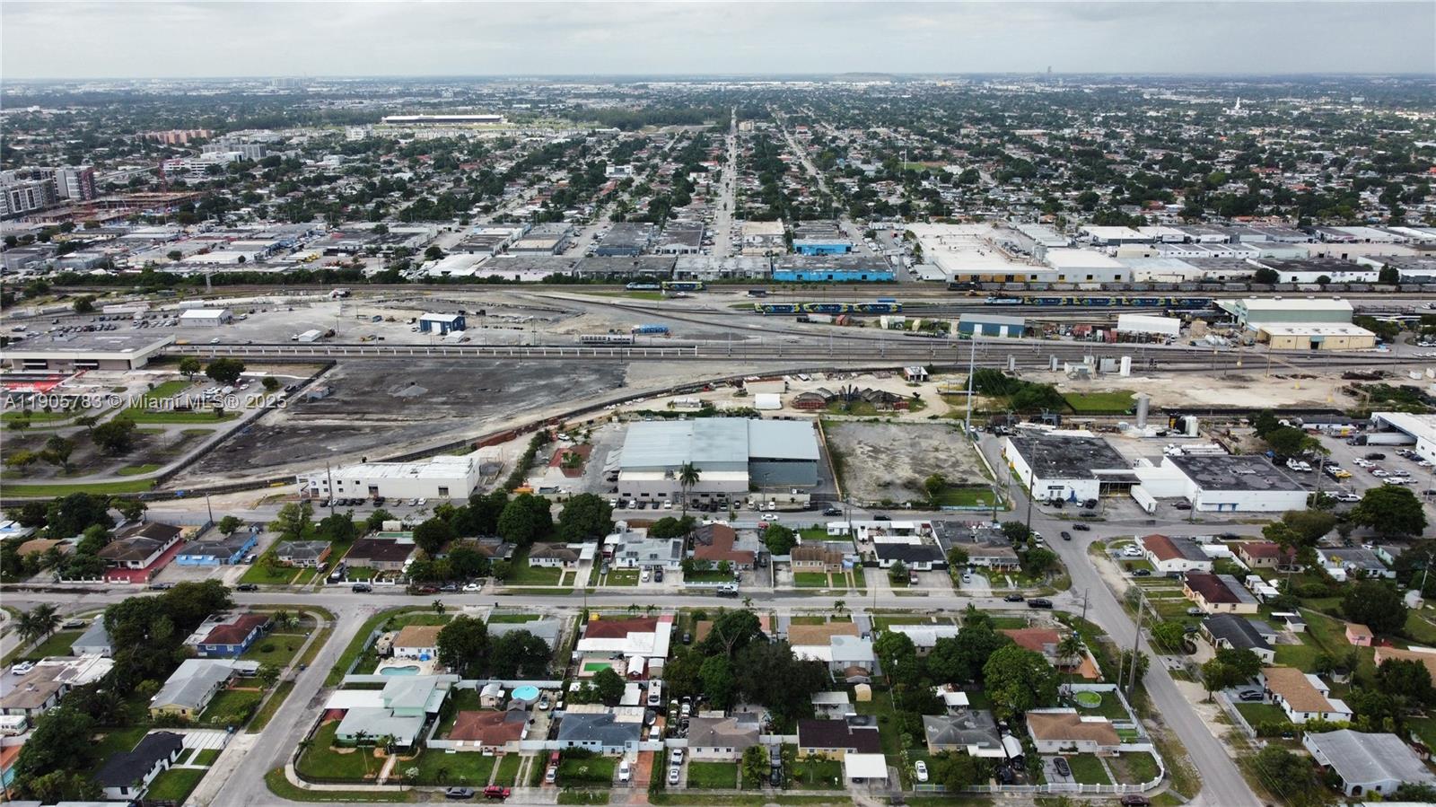   /   sq. ft. $ 2025-10-30 0 foto