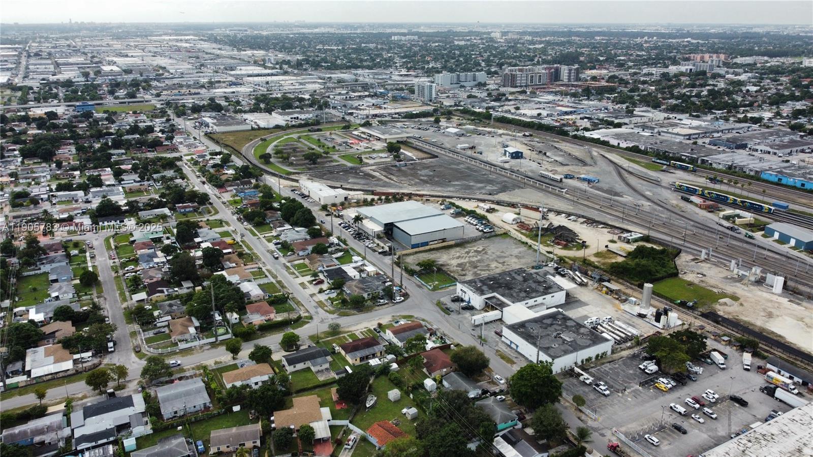   /   sq. ft. $ 2025-10-30 0 foto